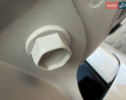 Білий Хендай Kona Electric, об'ємом двигуна 0 л та пробігом 64 тис. км за 16950 $, фото 62 на Automoto.ua