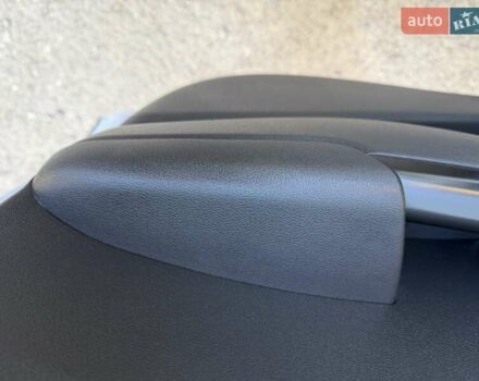 Білий Хендай Kona Electric, об'ємом двигуна 0 л та пробігом 64 тис. км за 16950 $, фото 111 на Automoto.ua