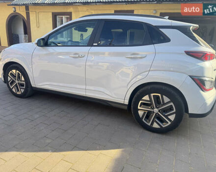 Белый Хендай Kona Electric, объемом двигателя 0 л и пробегом 101 тыс. км за 19800 $, фото 33 на Automoto.ua