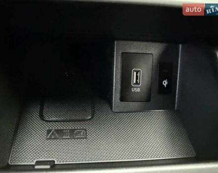 Белый Хендай Kona Electric, объемом двигателя 0 л и пробегом 92 тыс. км за 17950 $, фото 90 на Automoto.ua