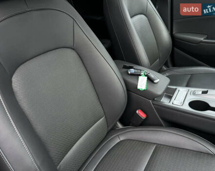 Белый Хендай Kona Electric, объемом двигателя 0 л и пробегом 111 тыс. км за 18570 $, фото 53 на Automoto.ua