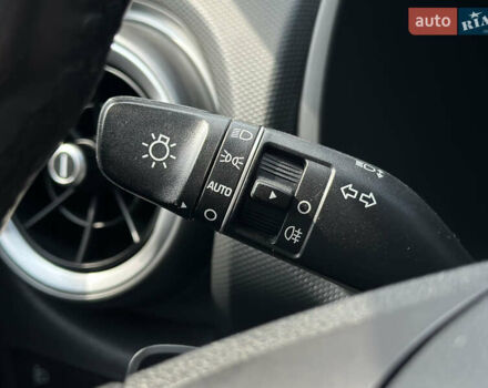 Білий Хендай Kona Electric, об'ємом двигуна 0 л та пробігом 93 тис. км за 18900 $, фото 41 на Automoto.ua