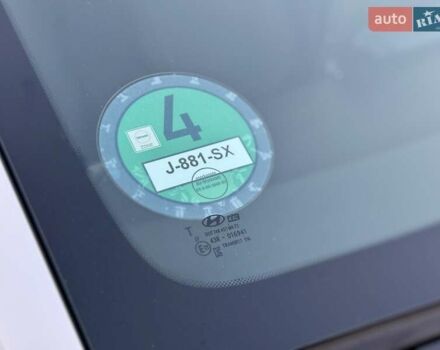 Белый Хендай Kona Electric, объемом двигателя 0 л и пробегом 78 тыс. км за 17250 $, фото 28 на Automoto.ua