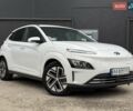 Белый Хендай Kona Electric, объемом двигателя 0 л и пробегом 64 тыс. км за 21499 $, фото 24 на Automoto.ua
