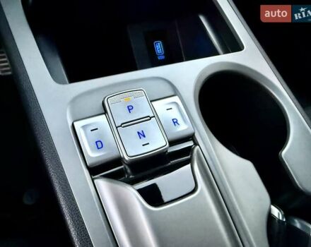 Белый Хендай Kona Electric, объемом двигателя 0 л и пробегом 78 тыс. км за 17250 $, фото 57 на Automoto.ua