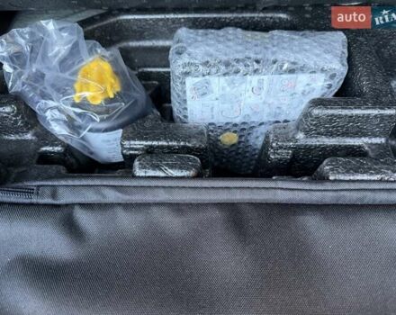 Білий Хендай Kona Electric, об'ємом двигуна 0 л та пробігом 64 тис. км за 16950 $, фото 109 на Automoto.ua