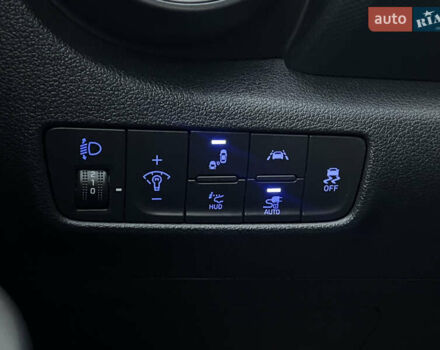 Білий Хендай Kona Electric, об'ємом двигуна 0 л та пробігом 70 тис. км за 19828 $, фото 61 на Automoto.ua