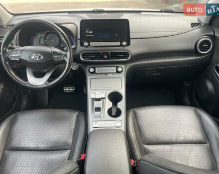 Белый Хендай Kona Electric, объемом двигателя 0 л и пробегом 117 тыс. км за 16500 $, фото 30 на Automoto.ua