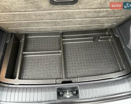 Белый Хендай Kona Electric, объемом двигателя 0 л и пробегом 64 тыс. км за 21499 $, фото 77 на Automoto.ua