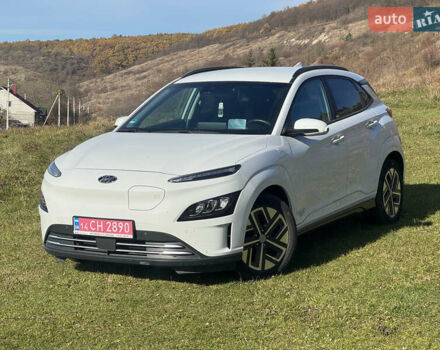 Белый Хендай Kona Electric, объемом двигателя 0 л и пробегом 101 тыс. км за 19800 $, фото 1 на Automoto.ua
