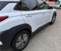 Белый Хендай Kona Electric, объемом двигателя 0 л и пробегом 92 тыс. км за 17950 $, фото 31 на Automoto.ua