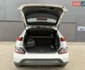 Белый Хендай Kona Electric, объемом двигателя 0 л и пробегом 64 тыс. км за 21499 $, фото 75 на Automoto.ua