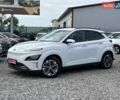 Белый Хендай Kona Electric, объемом двигателя 0 л и пробегом 103 тыс. км за 19450 $, фото 6 на Automoto.ua