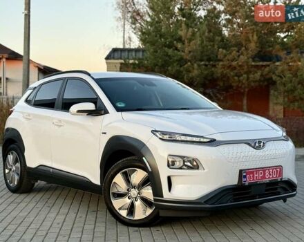 Белый Хендай Kona Electric, объемом двигателя 0 л и пробегом 78 тыс. км за 17250 $, фото 2 на Automoto.ua