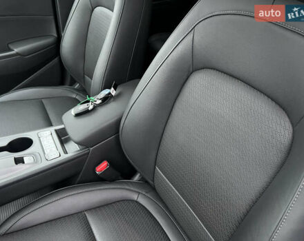 Белый Хендай Kona Electric, объемом двигателя 0 л и пробегом 111 тыс. км за 18570 $, фото 31 на Automoto.ua