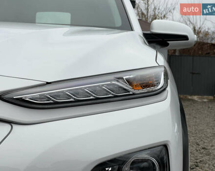 Білий Хендай Kona Electric, об'ємом двигуна 0 л та пробігом 70 тис. км за 19828 $, фото 19 на Automoto.ua