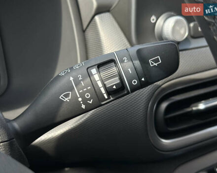 Білий Хендай Kona Electric, об'ємом двигуна 0 л та пробігом 93 тис. км за 18900 $, фото 42 на Automoto.ua