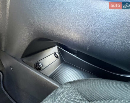 Белый Хендай Kona Electric, объемом двигателя 0 л и пробегом 51 тыс. км за 16999 $, фото 23 на Automoto.ua