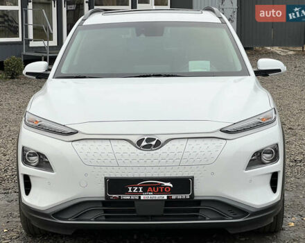 Білий Хендай Kona Electric, об'ємом двигуна 0 л та пробігом 70 тис. км за 19828 $, фото 2 на Automoto.ua