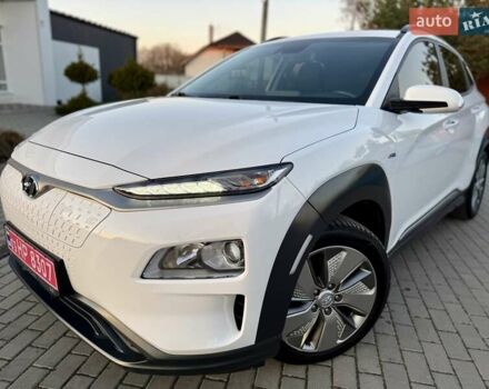 Белый Хендай Kona Electric, объемом двигателя 0 л и пробегом 78 тыс. км за 17250 $, фото 10 на Automoto.ua
