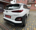Белый Хендай Kona Electric, объемом двигателя 0 л и пробегом 124 тыс. км за 17494 $, фото 58 на Automoto.ua