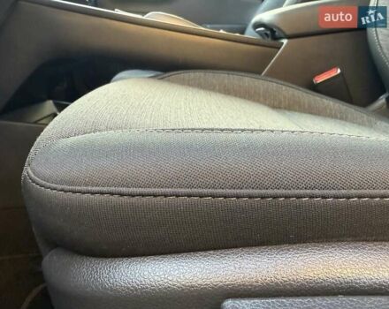 Білий Хендай Kona Electric, об'ємом двигуна 0 л та пробігом 64 тис. км за 16950 $, фото 91 на Automoto.ua