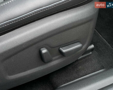 Белый Хендай Kona Electric, объемом двигателя 0 л и пробегом 111 тыс. км за 18570 $, фото 55 на Automoto.ua