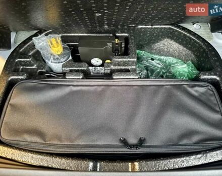 Белый Хендай Kona Electric, объемом двигателя 0 л и пробегом 78 тыс. км за 17250 $, фото 99 на Automoto.ua