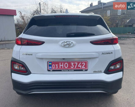 Белый Хендай Kona Electric, объемом двигателя 0 л и пробегом 117 тыс. км за 16500 $, фото 9 на Automoto.ua
