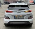 Белый Хендай Kona Electric, объемом двигателя 0 л и пробегом 64 тыс. км за 21499 $, фото 23 на Automoto.ua