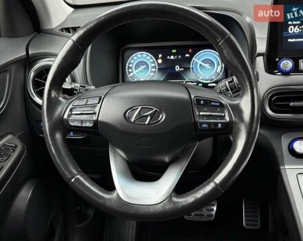 Белый Хендай Kona Electric, объемом двигателя 0 л и пробегом 64 тыс. км за 21499 $, фото 48 на Automoto.ua