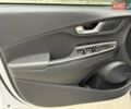 Белый Хендай Kona Electric, объемом двигателя 0 л и пробегом 64 тыс. км за 21499 $, фото 40 на Automoto.ua