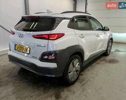 Білий Хендай Kona Electric, об'ємом двигуна 0 л та пробігом 100 тис. км за 19700 $, фото 3 на Automoto.ua
