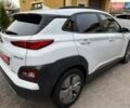 Белый Хендай Kona Electric, объемом двигателя 0 л и пробегом 92 тыс. км за 17950 $, фото 8 на Automoto.ua