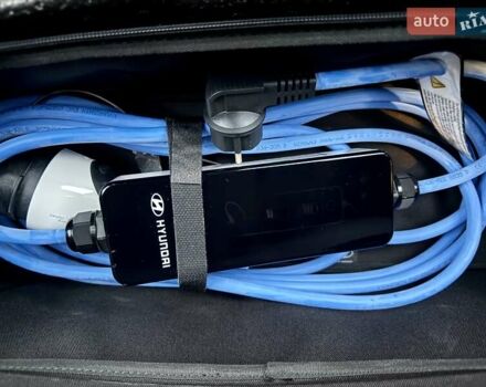 Белый Хендай Kona Electric, объемом двигателя 0 л и пробегом 78 тыс. км за 17250 $, фото 100 на Automoto.ua