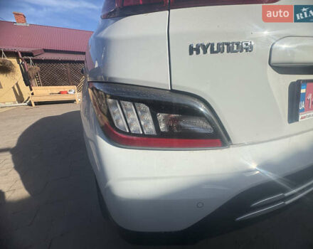 Белый Хендай Kona Electric, объемом двигателя 0 л и пробегом 101 тыс. км за 19800 $, фото 25 на Automoto.ua