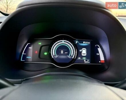 Белый Хендай Kona Electric, объемом двигателя 0 л и пробегом 78 тыс. км за 17250 $, фото 54 на Automoto.ua