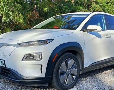 Белый Хендай Kona Electric, объемом двигателя 0 л и пробегом 136 тыс. км за 18000 $, фото 9 на Automoto.ua