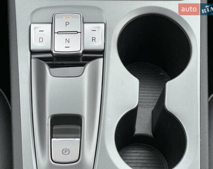 Белый Хендай Kona Electric, объемом двигателя 0 л и пробегом 111 тыс. км за 18570 $, фото 65 на Automoto.ua