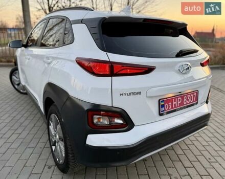 Белый Хендай Kona Electric, объемом двигателя 0 л и пробегом 78 тыс. км за 17250 $, фото 15 на Automoto.ua