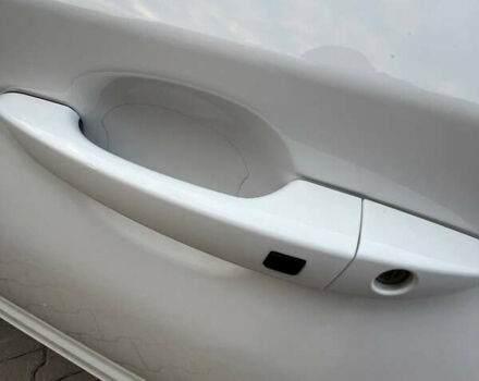 Белый Хендай Kona Electric, объемом двигателя 0 л и пробегом 120 тыс. км за 19550 $, фото 15 на Automoto.ua