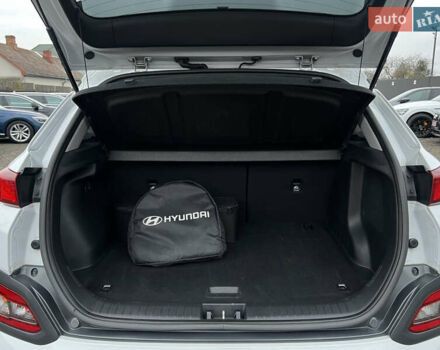 Білий Хендай Kona Electric, об'ємом двигуна 0 л та пробігом 70 тис. км за 19828 $, фото 38 на Automoto.ua