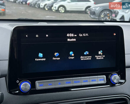 Білий Хендай Kona Electric, об'ємом двигуна 0 л та пробігом 70 тис. км за 19828 $, фото 71 на Automoto.ua