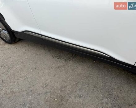 Білий Хендай Kona Electric, об'ємом двигуна 0 л та пробігом 64 тис. км за 16950 $, фото 33 на Automoto.ua