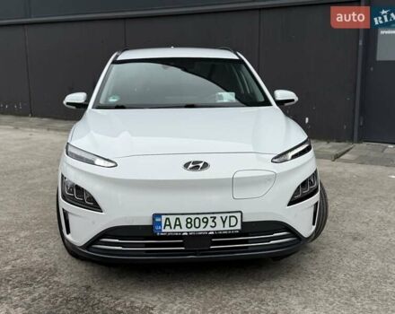 Белый Хендай Kona Electric, объемом двигателя 0 л и пробегом 64 тыс. км за 21499 $, фото 17 на Automoto.ua