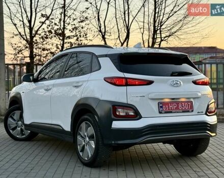 Белый Хендай Kona Electric, объемом двигателя 0 л и пробегом 78 тыс. км за 17250 $, фото 12 на Automoto.ua