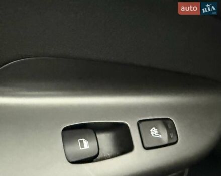 Белый Хендай Kona Electric, объемом двигателя 0 л и пробегом 92 тыс. км за 17950 $, фото 94 на Automoto.ua