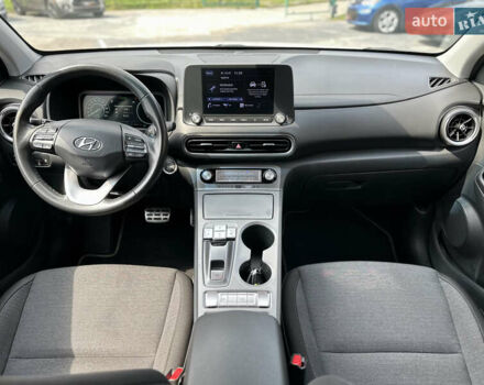 Білий Хендай Kona Electric, об'ємом двигуна 0 л та пробігом 93 тис. км за 18900 $, фото 35 на Automoto.ua