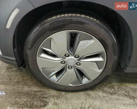 Білий Хендай Kona Electric, об'ємом двигуна 0 л та пробігом 100 тис. км за 19700 $, фото 12 на Automoto.ua