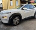 Білий Хендай Kona Electric, об'ємом двигуна 0 л та пробігом 64 тис. км за 16950 $, фото 2 на Automoto.ua